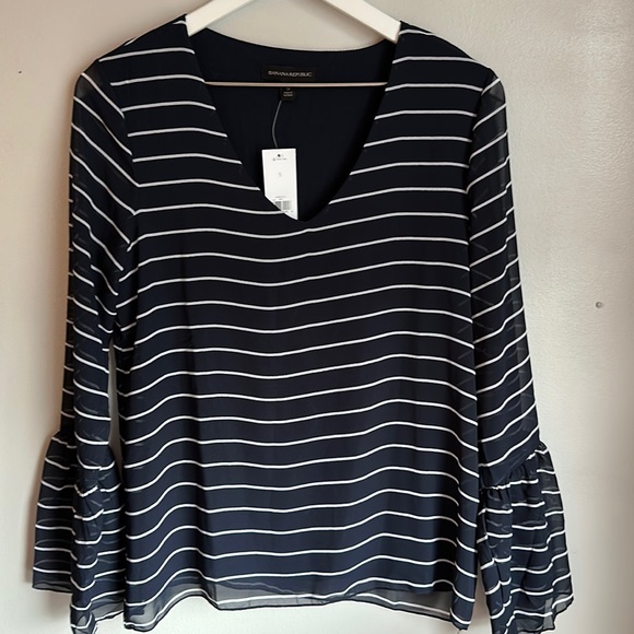 NWT Banana Republic blouse Size S - Picture 2 of 7